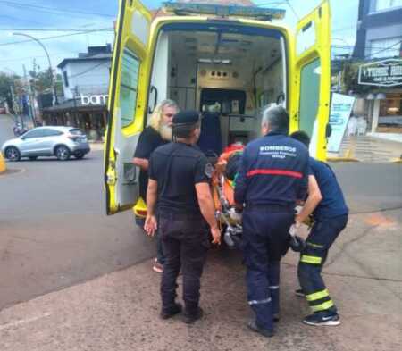 Puerto Iguazú: brasileño permanece con riesgo de muerte tras ser agredido en pleno centro Iguazú