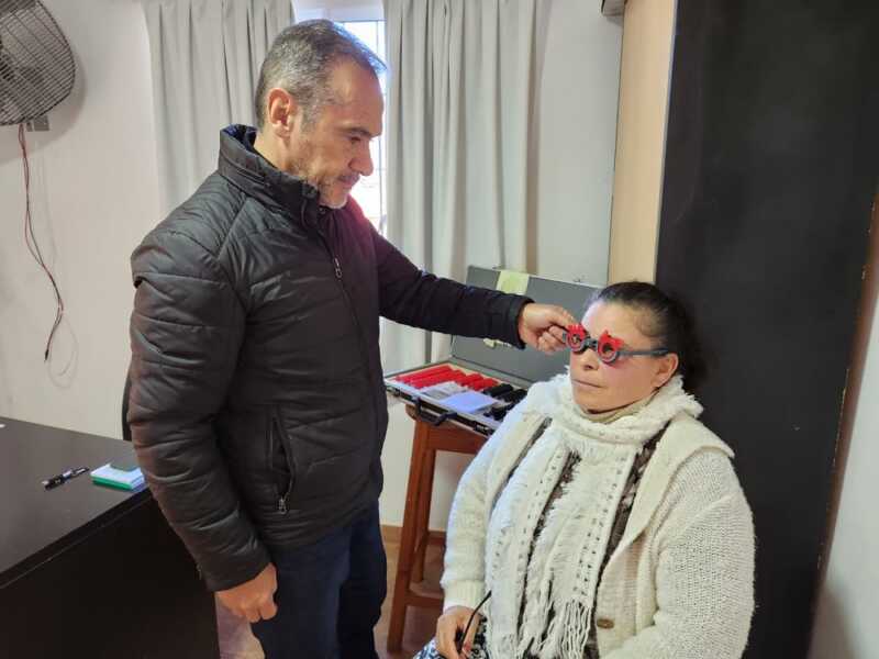 El operativo "Mirar mejor" llega a Campo Viera En el marco del programa Mirar Mejor, el Gobierno de Misiones junto al IPLyC, la Municipalidad de Campo Viera y la SOMI, llevarán a cabo este miércoles 6 de agosto una jornada de atención oftalmológica integral en el CIC del Barrio Oeste.