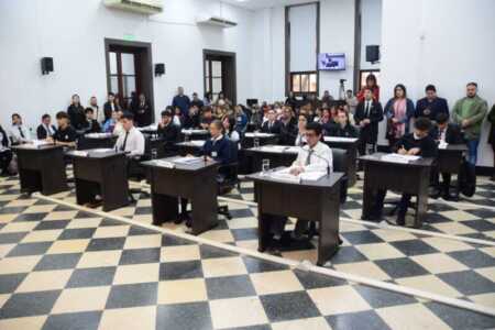 Posadas Parlamento Estudiantil