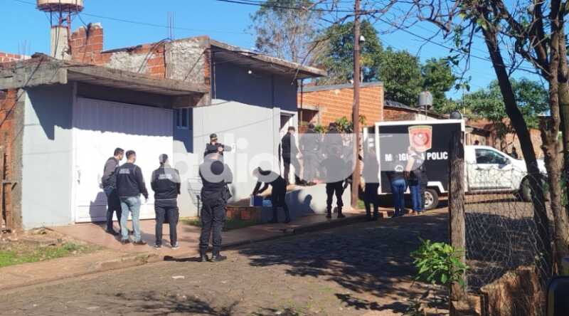 Doble filicidio en Posadas: siguen graves los dos sobrevivientes internados en el Madariaga 1 investigan intento de femicidio, doble filicidio y suicidio en barrio San Lorenzo.