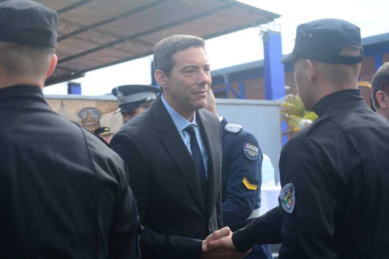 358 nuevos agentes policiales se suman a reforzar la seguridad en Misiones 4 Tras un año de preparación, los nuevos efectivos inician su camino.