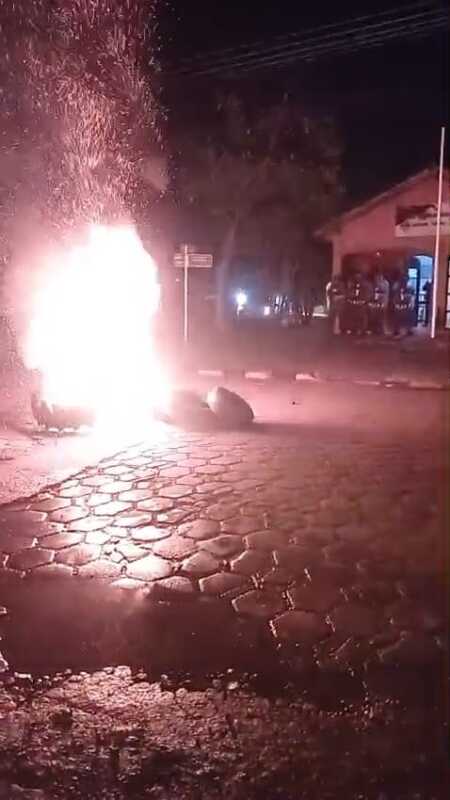 Protesta frente al Comando de San Javier: reclaman justicia por joven fallecido en supuesta persecución policial 4 san javier lucas márquez