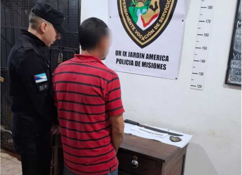 Hombre atacó a machetazos y lesionó en el rostro a un joven en Jardín América jardin america