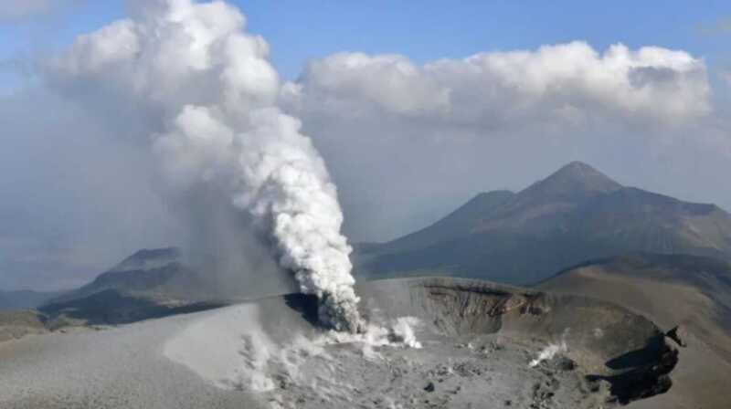 Erupción del monte Shinmoe en Japón: se eleva la alerta volcánica a nivel 3 japon