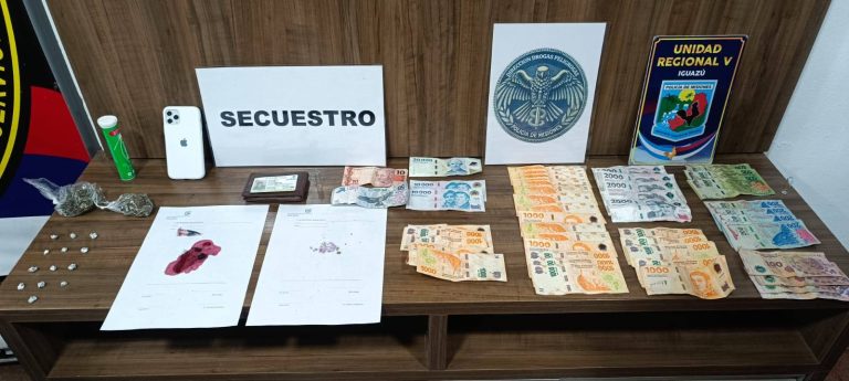 Motodealer detenido mientras vendía pedra en Puerto Iguazú 4 556092688 1210747921094463 3505284022940512688 n 768x345 1 - 3