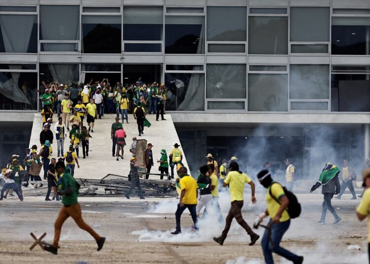 Brasil: Bolsonaro enfrenta juicio por intento de golpe de Estado 2 Comenzó en Brasil el juicio contra Jair Bolsonaro