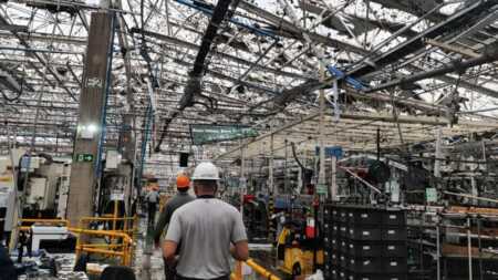 Temporal en Brasil destruyó una planta de Toyota y frena producción de autos que llegan a Argentina G1juchtWAAEt5JI - 1