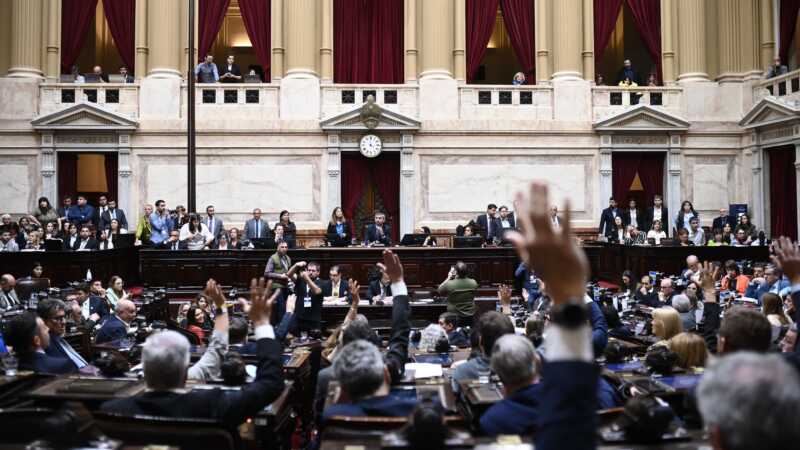 Adorni contra el Congreso: “Es un horror lo que han votado los diputados” 3 GcL33C4WYAAEwRg - 2