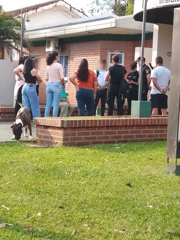 Conmoción y bronca contra maestro que fotografiaba a menores en la Escuela 617 de El Soberbio 7 Imagen de WhatsApp 2025 09 22 a las 20.23.03 541d4a1f - 6