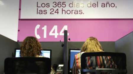 Llevan a la justicia el desmantelamiento de la Línea nacional 144 contra violencia de género Línea 144