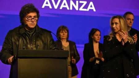 La Libertad Avanza milei reimpresión