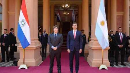 Milei se reunió con Santiago Peña en Paraguay y lo elogió como un "ejemplo económico" Milei Paraguay