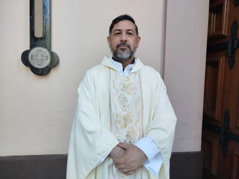 Jovenes colmaron la catedral de Posadas en una misa estudiantil que pidió por la paz 5 Misa estudiantil Posadas 3 - 4