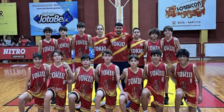 El equipo u13 de Tokio dirigido por Octavio Ríos.