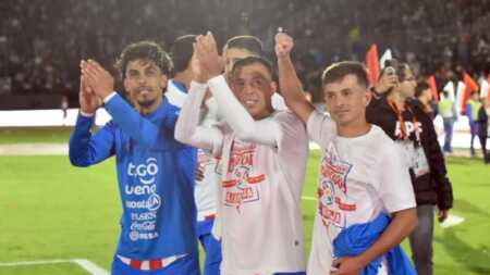 Cubas con Paraguay