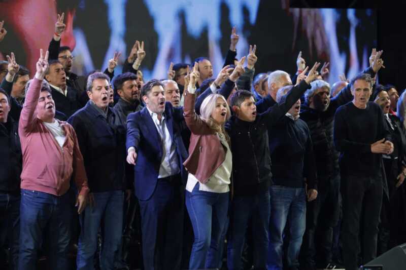 Fuerza Patria arrasó en Buenos Aires: “El electorado no tuvo que elegir entre Axel o Cristina” 4 WhatsApp Image 2025 09 08 at 12.38.50 1 - 3
