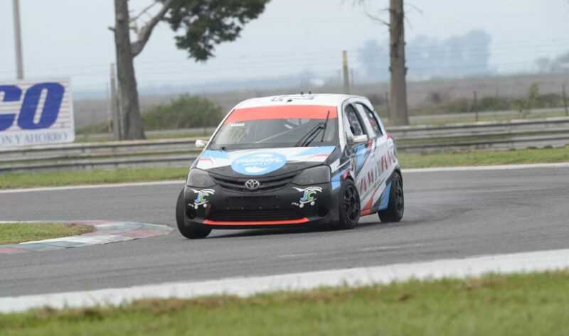 Turismo Pista: Hermida logró su primera victoria y los misioneros no pudieron completar la final Turismo Pista