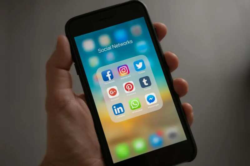 Francia avanza con una ley para prohibir las redes sociales a menores de 15 3 WhatsApp Image 2025 09 25 at 09.46.06 1 - 2