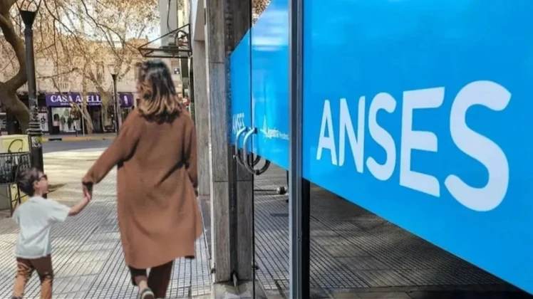 ANSES amplía el programa “ANSES va a tu trabajo” e incorpora a familiares de trabajadores 2 Se crea formalmente el Registro de Entidades Adheridas al Programa “ANSES va a tu trabajo”.