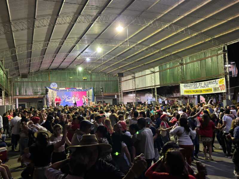 Chamameceros hizo bailar a la comunidad de San Miguel con una mega fiesta 7 chamameceros san miguel 1 - 6