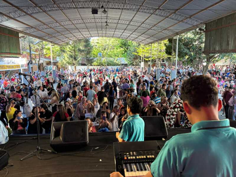 Chamameceros hizo bailar a la comunidad de San Miguel con una mega fiesta 12 chamameceros san miguel 7 - 11