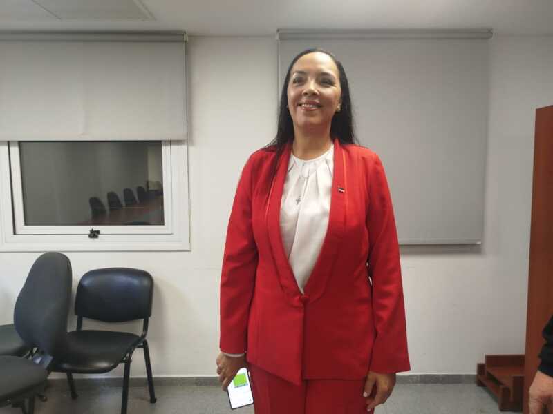 La directora del CGE remarcó la continuidad de los incentivos docentes y el aporte provincial al sistema educativo.