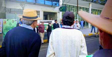 La protesta visibilizó la crisis del sector yerbatero, marcada por la caída de precios y la falta de control en el mercado. inym