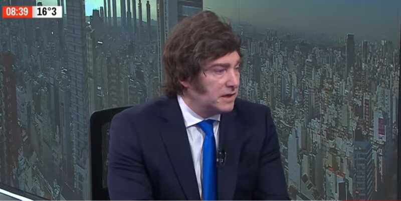 Milei minimizó denuncias contra Espert y confirmó diálogo con Macri tras su viaje a EE.UU. 3 javier milei en A 24 - 2