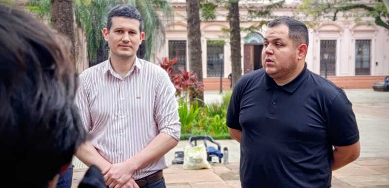 Reclamo Mbya: “Les ofrecimos una reunión con Héctor Llera pero las comunidades no aceptaron” Francisco Rodríguez en la plaza 9 de Julio