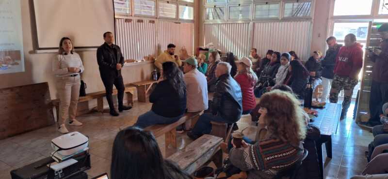 Mesa del Hambre en Posadas: unifican esfuerzos contra la exclusión social 3 Movimientos sociales y organizaciones comunitarias coincidieron en que la presencia solidaria es clave frente a la inhumanidad.