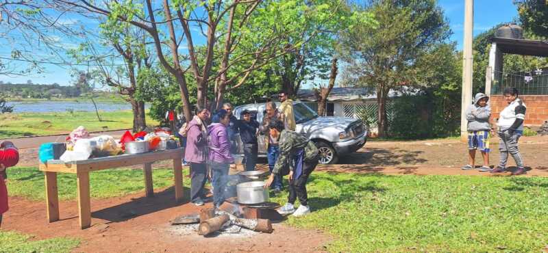 Mesa del Hambre en Posadas: unifican esfuerzos contra la exclusión social 2 La mesa del hambre en Posadas reunió a Caritas, UTEP y la Iglesia para articular acciones contra la exclusión social.