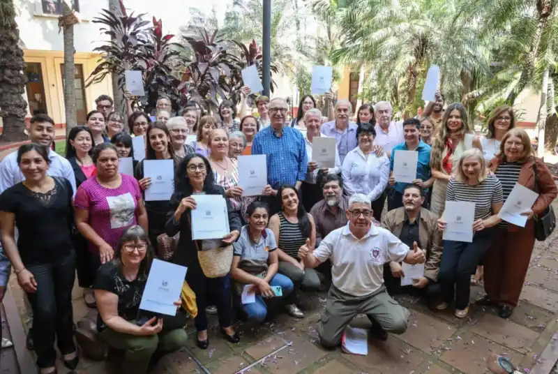 Misiones celebra el Día de las Bibliotecas Populares tras entregar recursos por casi $150 millones 4 passalacqua bibliotecas - 3