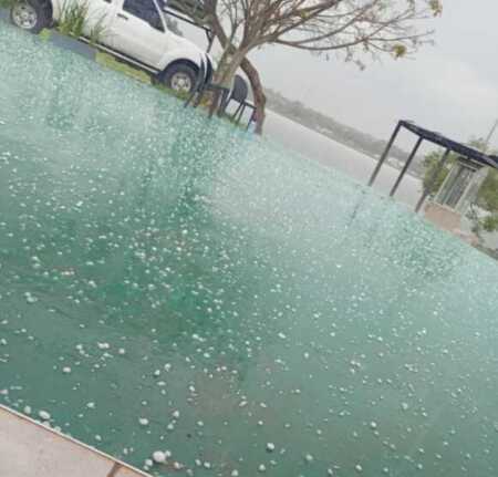 Caída de granizo en sectores puntuales de Misiones durante la tormenta del 21 de septiembre.