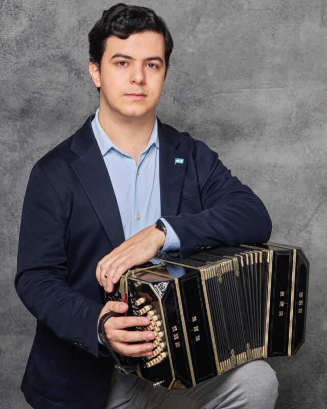 De Oberá al mundo: Joaquín Benítez Kitegroski y su bandoneón que emociona 7 558174084 18528510193009935 516179460541728439 n - 6