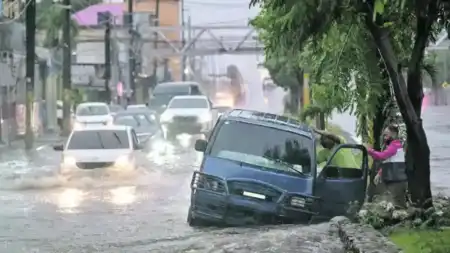 Setenta turistas argentinos permanecen a refugiados en Jamaica tras el huracán Melissa Jamaica argentinos huracan