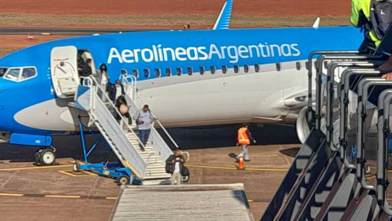 Paro en aeropuertos se posterga, pero persisten demoras PARO