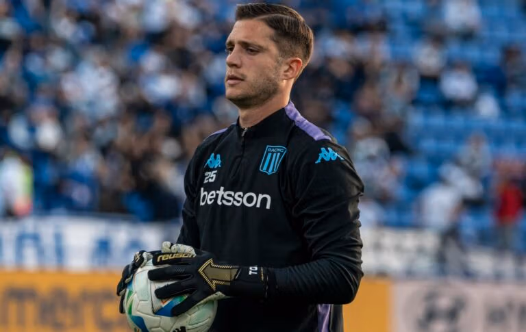 Scaloni sorprendió con varios nombres del fútbol argentino en la prelista para el Mundial 2026 7 Argentina Lionel Scaloni presentó la prelista de la Selección argentina para el Mundial 2026 y sorprendió con varios convocados del fútbol argentino. River, Boca y Racing aportan jugadores a la nómina preliminar.