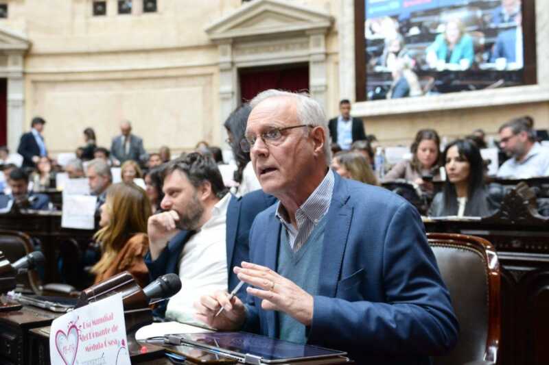 Aumento de consultas, retrasos del PAMI y desfinanciamiento: Gollán alerta sobre el deterioro del sistema de salud en todo el país.