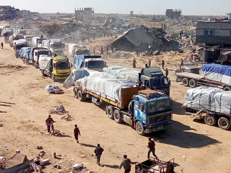 Ingreso masivo de ayuda humanitaria a Gaza tras alto al fuego G3ErPGRWwAAutc6 - 1