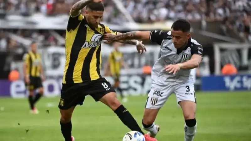 Histórico: Gimnasia de Mendoza se impuso en los penales y jugará en Primera 1 Gimnasia