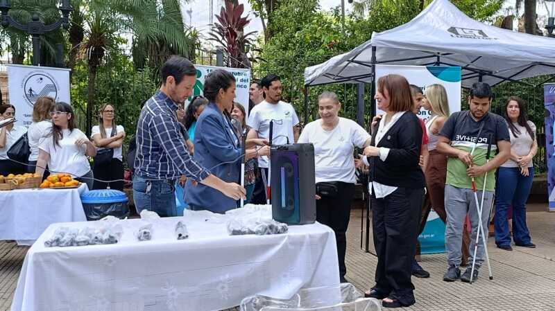 Misiones celebra el Día Internacional del Bastón Blanco con donación de 100 bastones 12 IMG 20251015 095734 - 11