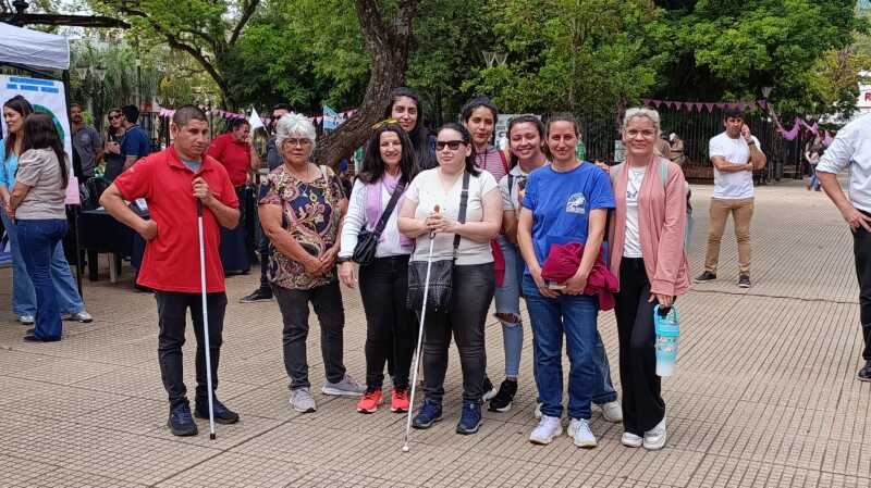 Misiones celebra el Día Internacional del Bastón Blanco con donación de 100 bastones 38 IMG 20251015 100312 - 37