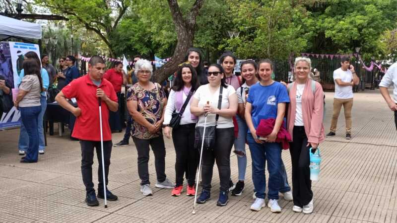 Misiones celebra el Día Internacional del Bastón Blanco con donación de 100 bastones 36 IMG 20251015 100314 - 35