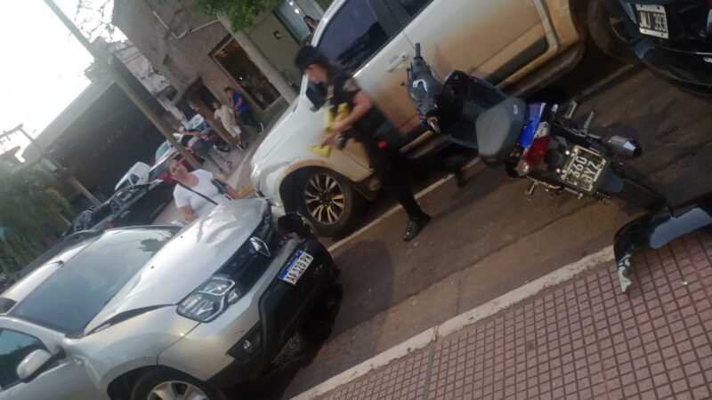 Choque en cadena sobre la Costanera de Posadas: interviene la Policía de Misiones 2 Domingo con caos vial en Posadas: choque múltiple en la Costanera