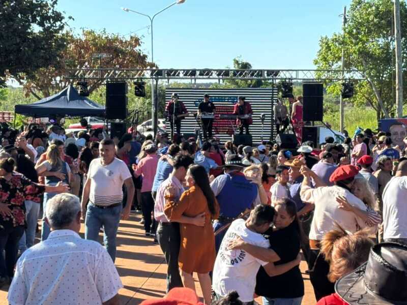 Se vive la Gran Enchamigada del Día de la Madre en Itaembé Guazú 7 Imagen de WhatsApp 2025 10 19 a las 16.49.27 21987024 - 6