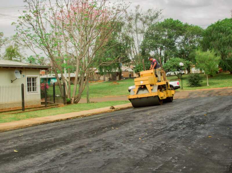 Leandro N. Alem refuerza su infraestructura con obras viales en barrio Lopaczeck 5 Leandro N. Alem 3 - 4