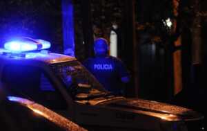 Posadas: Detenido tras robar un Johnnie Walker y cremas para el cuerpo 6 Policia de noche 768x485 1 - 5