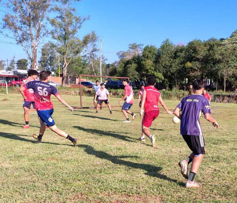 La EBY intimó al club Argentinos Juniors a desalojar su predio en la Costanera EBY desaloja