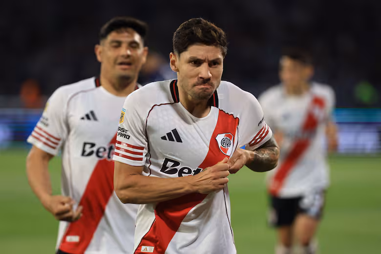 Selección Argentina: el panorama de los lesionados a días del debut en el Mundial 2026 4 Scaloni y el cuerpo técnico de la Selección Argentina sigue de cerca la evolución de varios futbolistas lesionados a días del debut en el Mundial.