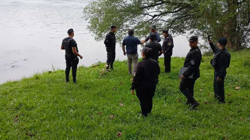 Puerto Leoni: sigue la intensa búsqueda del joven desaparecido en el río Paraná puerto leoni desparecido rio paraná